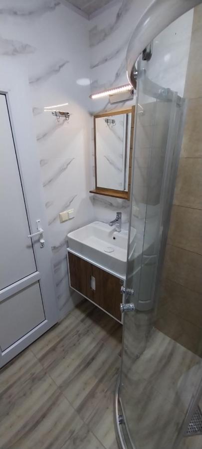 Hostel Gomani Batoumi Extérieur photo