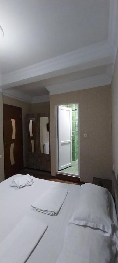 Hostel Gomani Batoumi Extérieur photo