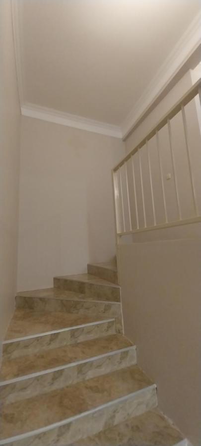 Hostel Gomani Batoumi Extérieur photo